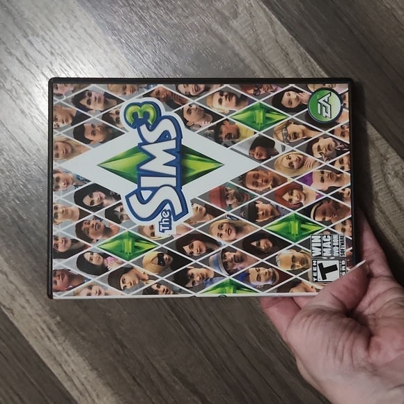 THE Sims 3 Game (Windows/Mac: Mac and Windows, DVD Rom 2009) Manuals included - Picture 1 of 5